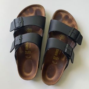 Birkenstock Arizona Sandals in Black Leather 37